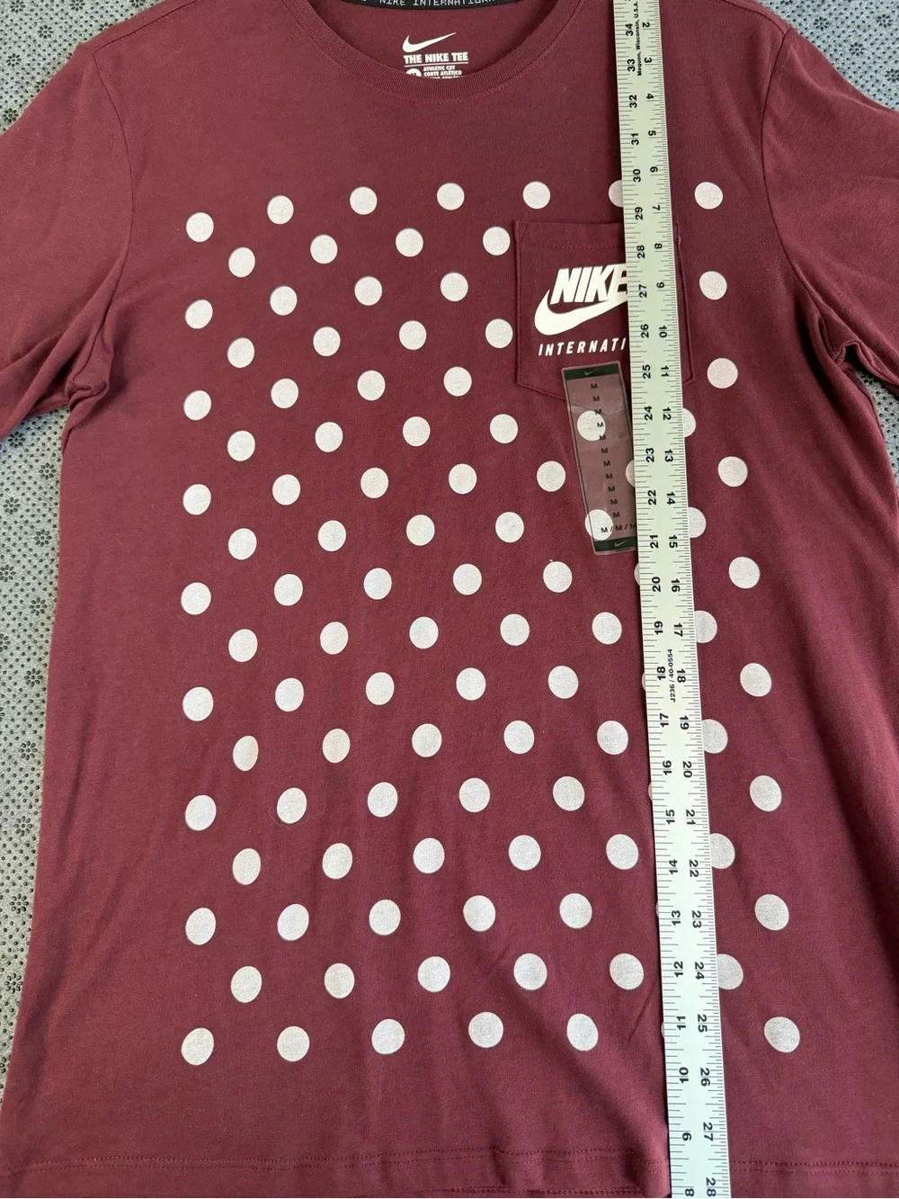 NEW Men’s Nike International Pocket Tee
